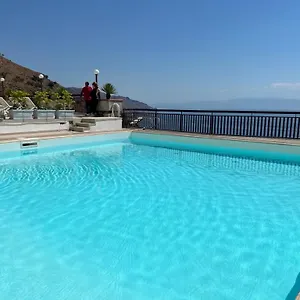 elisas-house.sicilyhotelsitaly.net/