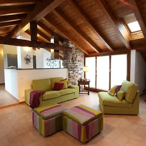Apartment Snug Nest, Como